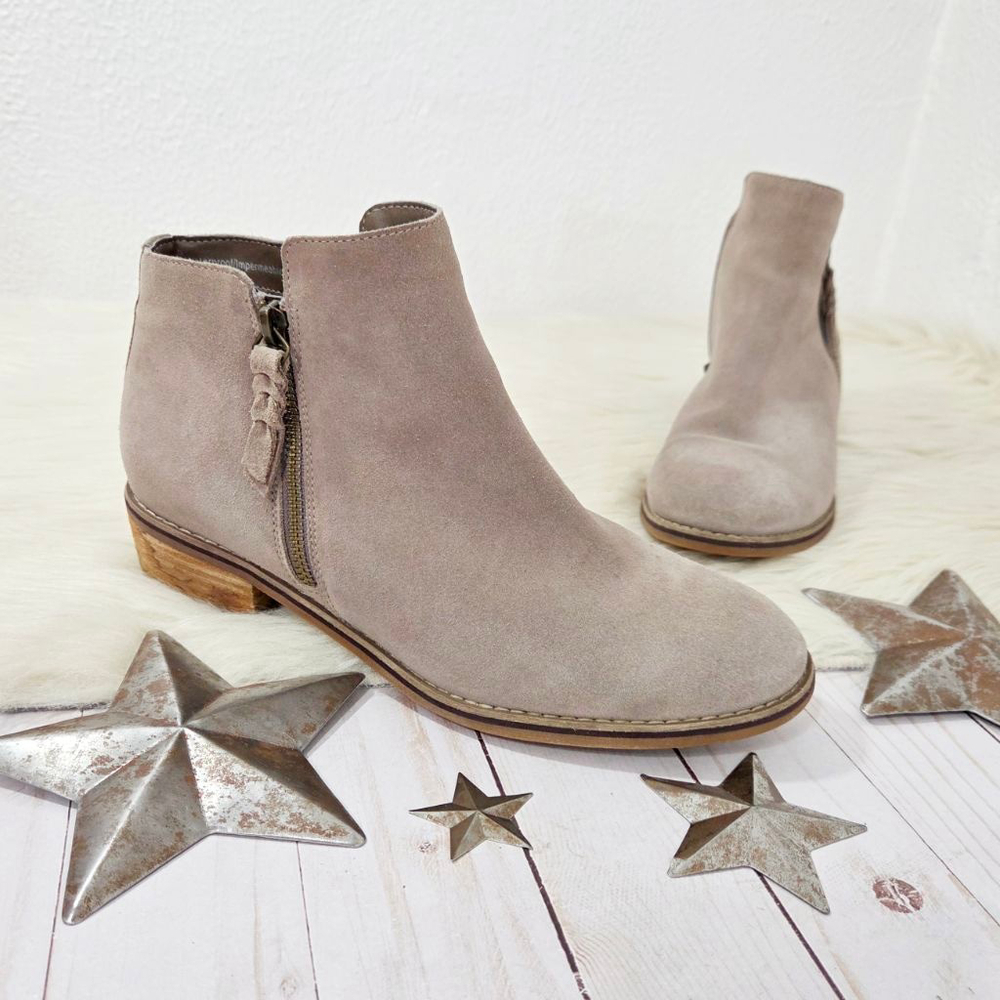 Blondo Liam ankle boot taupe tan grey suede waterproof Booties Women's size 9